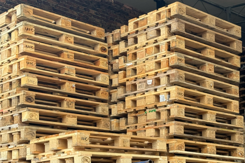 Certyfikowane europalety EPAL i UIC w magazynie producenta HGV Kutno