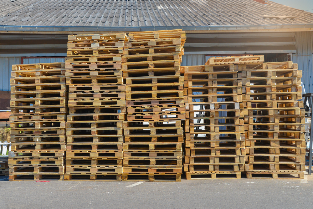 Skup palet w Chełmie.