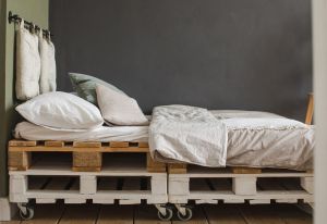 Jak zbudować kwietnik i łóżko z palet drewnianych od producenta?
