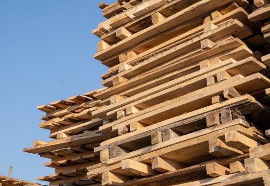 Co zrobić z niepotrzebnymi paletami drewnianymi